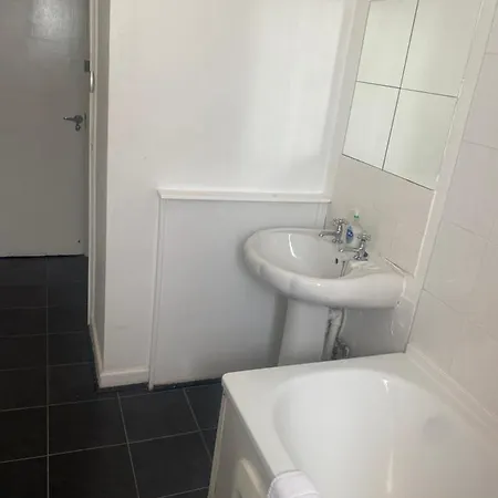 Cosy One Bedroom Near Stoke Croft!! Central!! Apartment