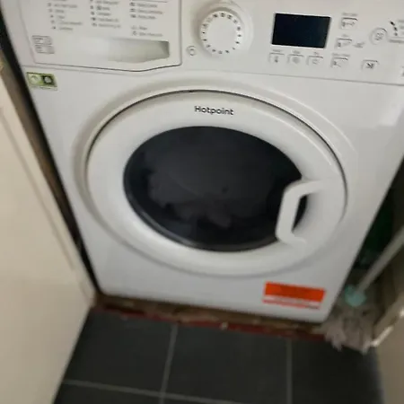 Cosy One Bedroom Near Stoke Croft!! Central!! * Bristol